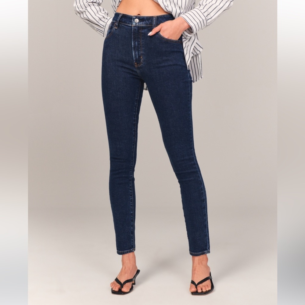 Abercrombie & Fitch High Rise Super Skinny Ankle Jean